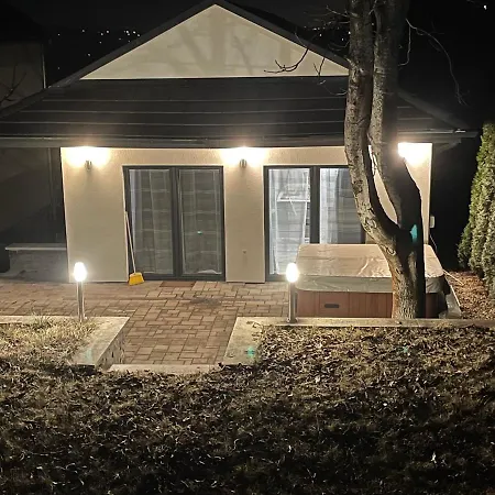 Malibu Apartman&jacuzzi Apartament Mişcolţ