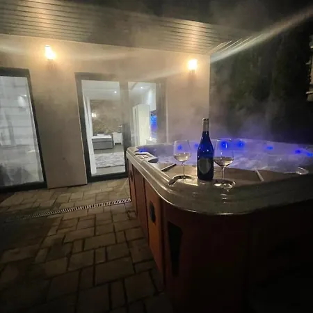 아파트 Malibu & Jacuzzi