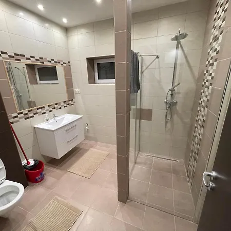 Malibu Apartman&jacuzzi Mişcolţ