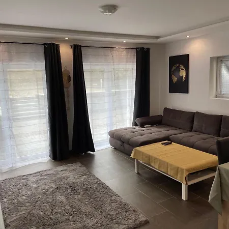 Apartament Malibu Apartman&jacuzzi